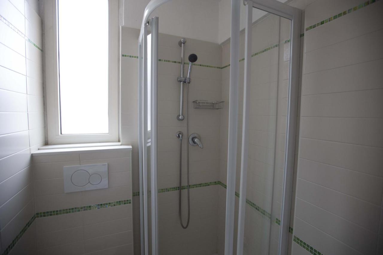 Hotel Eden B&B Cattolica Esterno foto