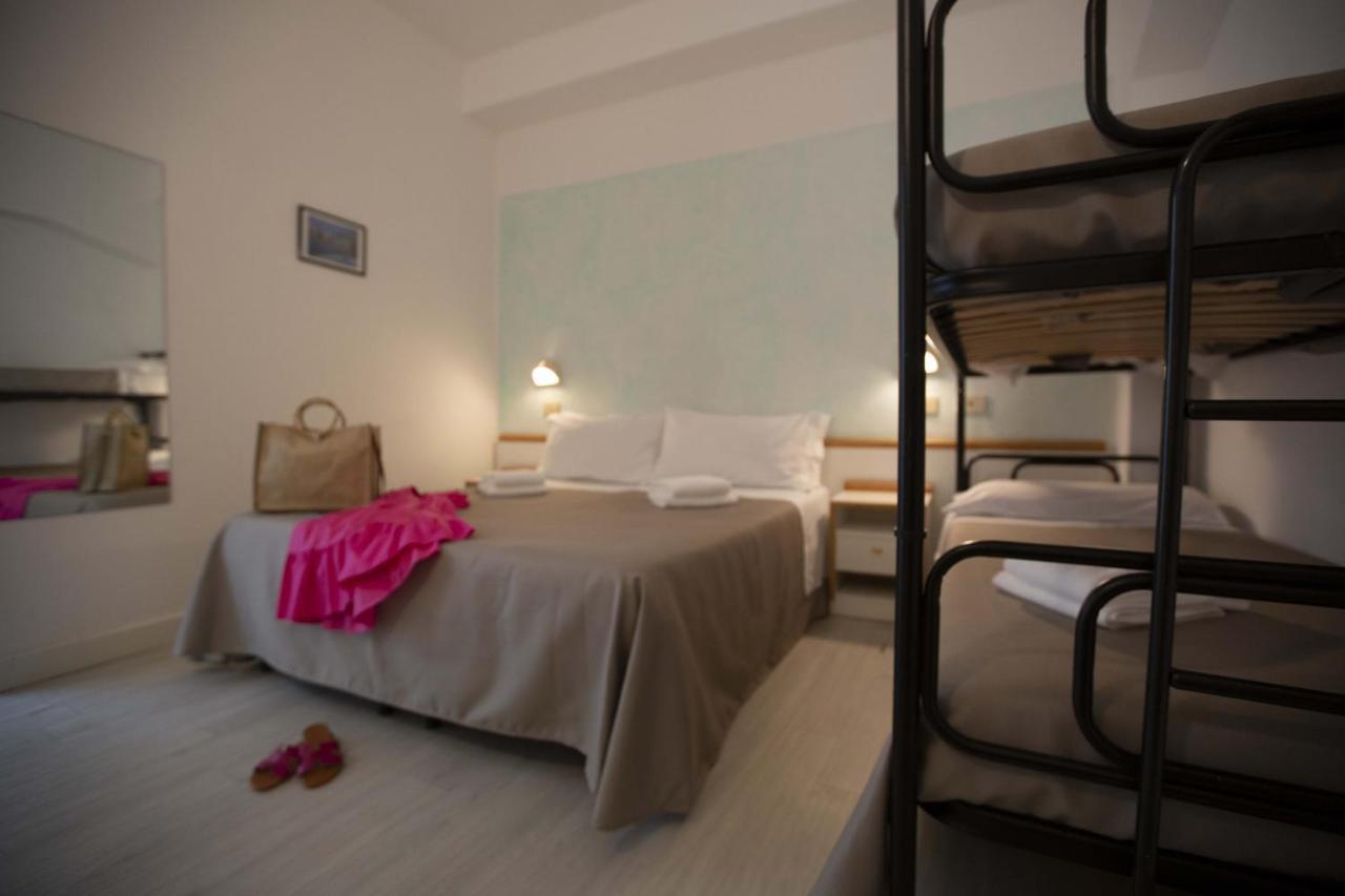 Hotel Eden B&B Cattolica Esterno foto