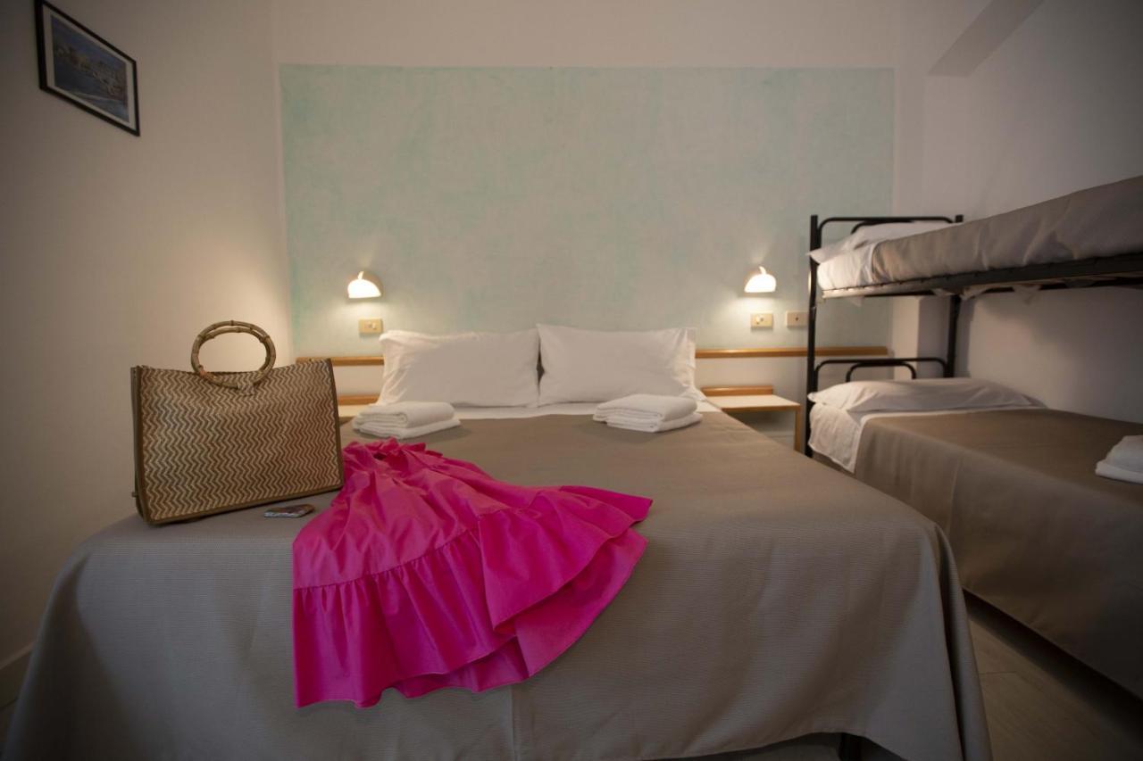 Hotel Eden B&B Cattolica Esterno foto