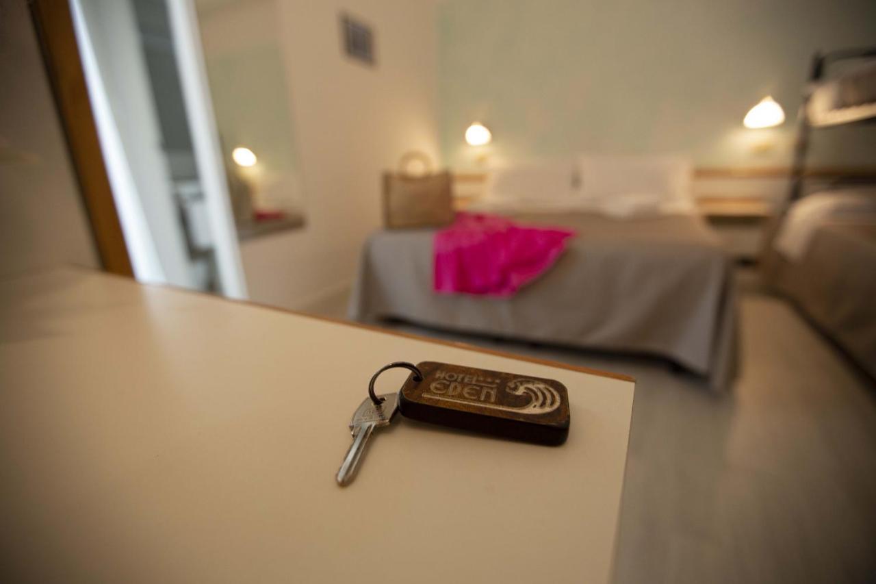 Hotel Eden B&B Cattolica Esterno foto