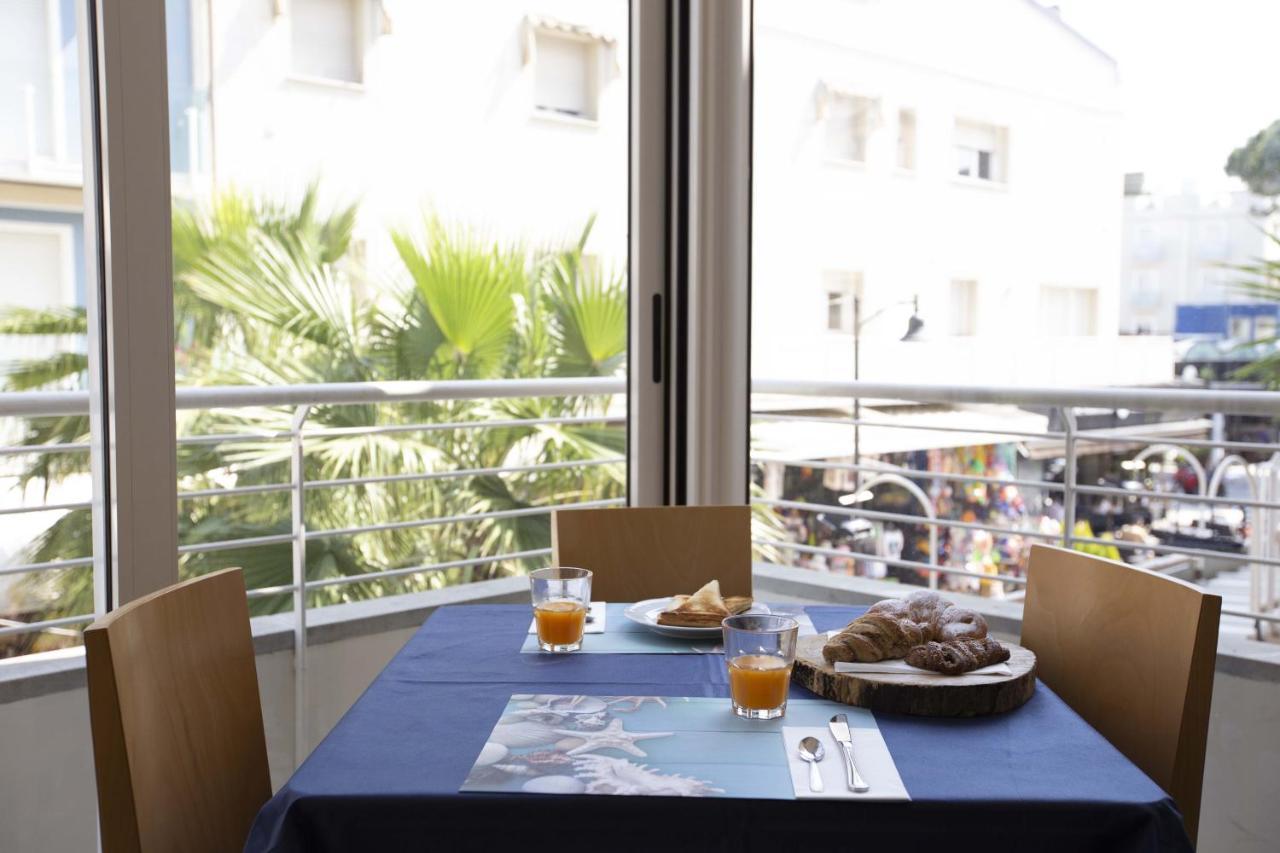 Hotel Eden B&B Cattolica Esterno foto