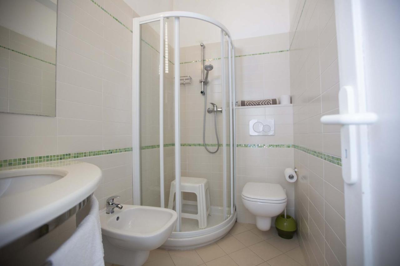 Hotel Eden B&B Cattolica Esterno foto