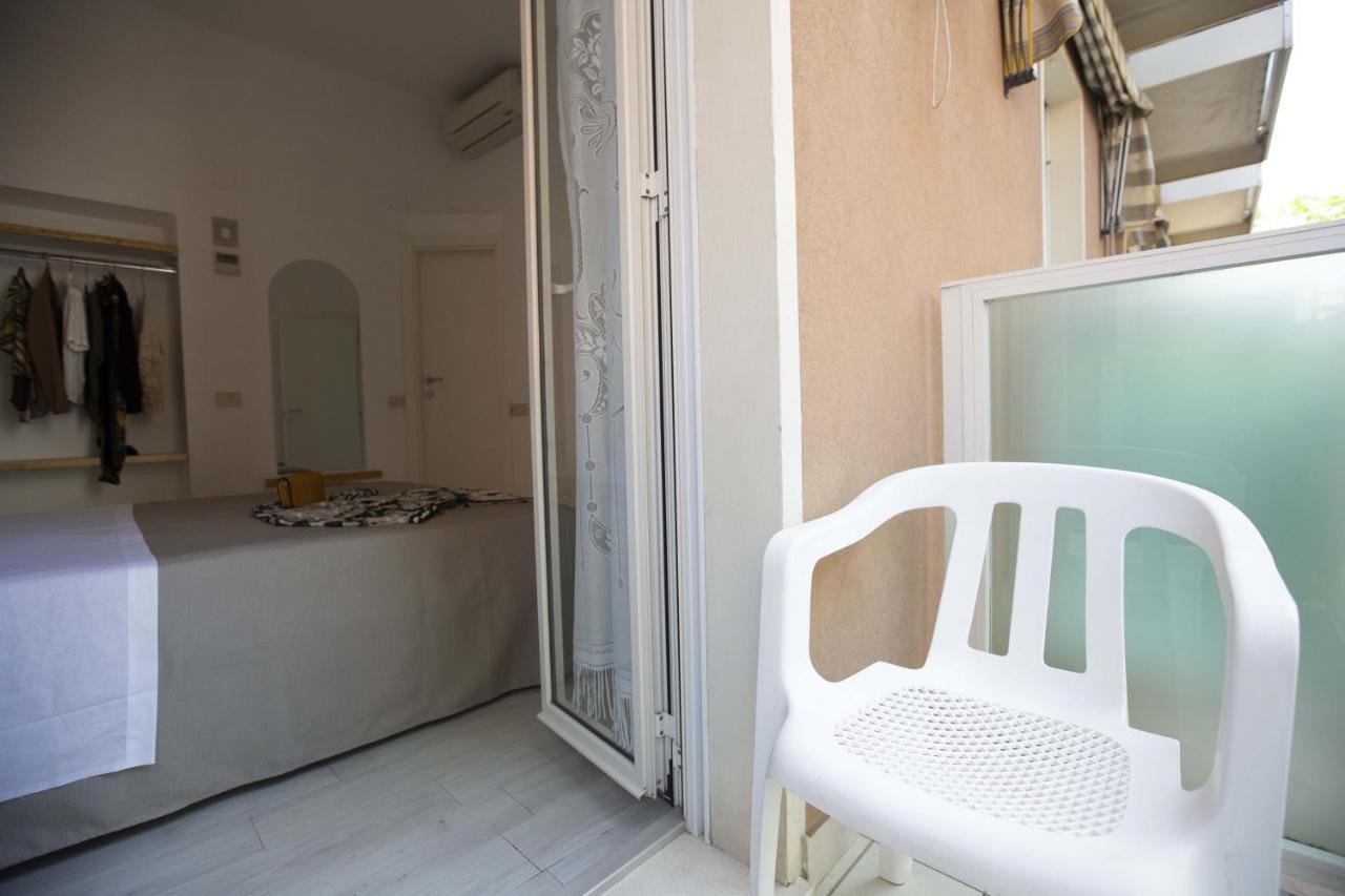 Hotel Eden B&B Cattolica Esterno foto