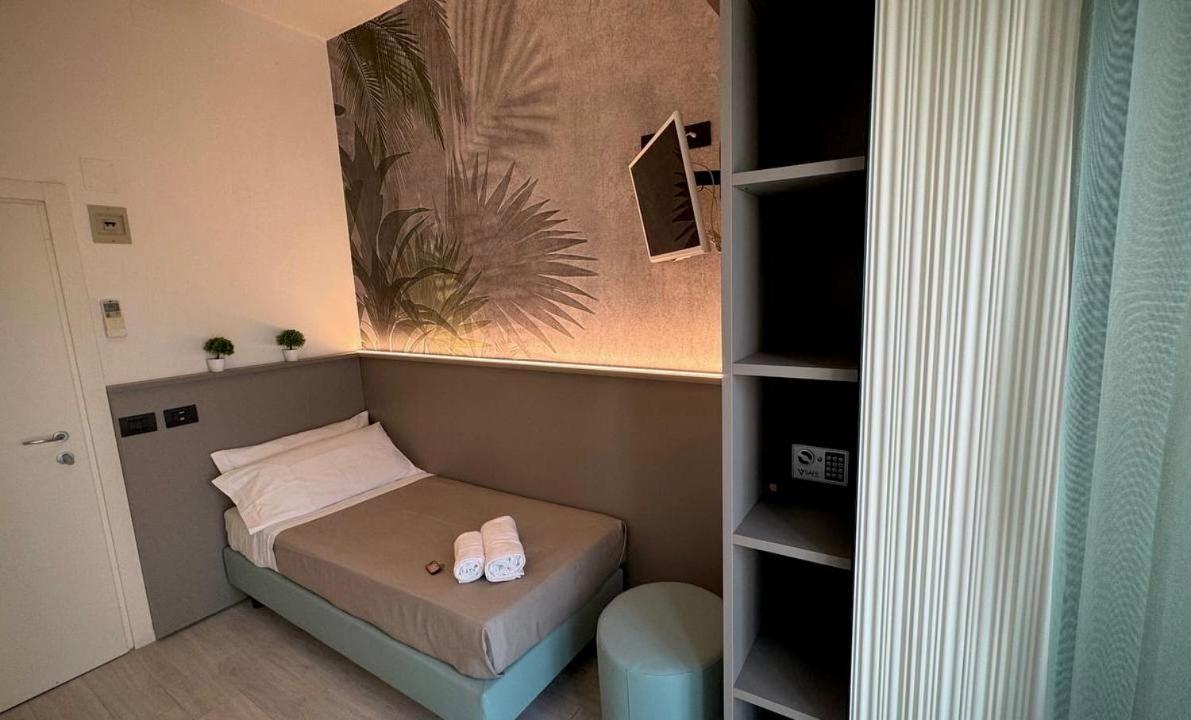 Hotel Eden B&B Cattolica Esterno foto