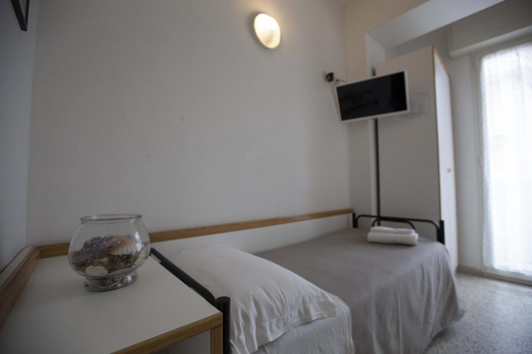 Hotel Eden B&B Cattolica Esterno foto